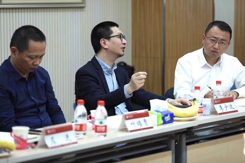 湖南师范大学美术学院院长李少波发言.jpg 湖南师范大学美术学院院长李少波发言.jpg
